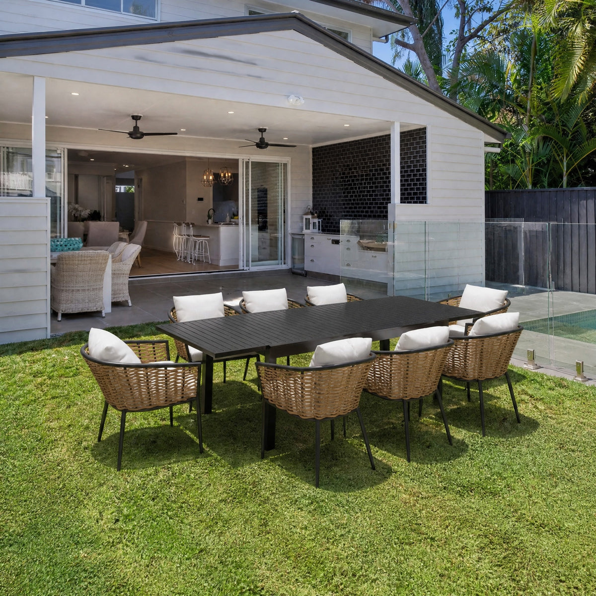 Hotel-Style Aluminium Dining Set