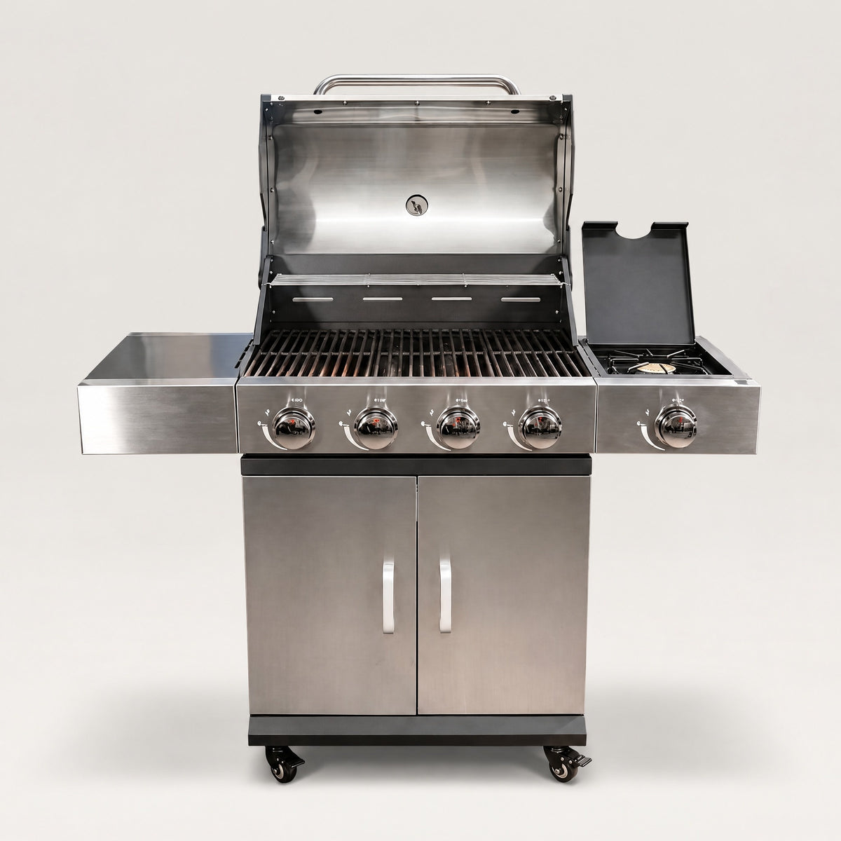 4+1 Burner Stainless Steel Gas BBQ - front view